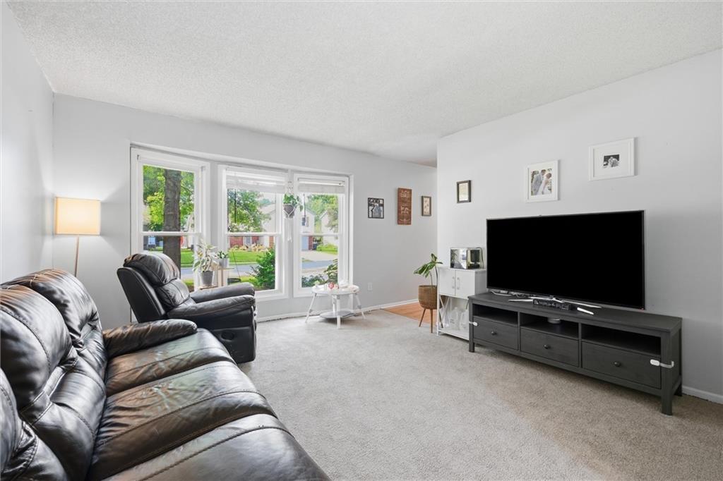 Photo 6 of 1240 E Sleepy Hollow Drive