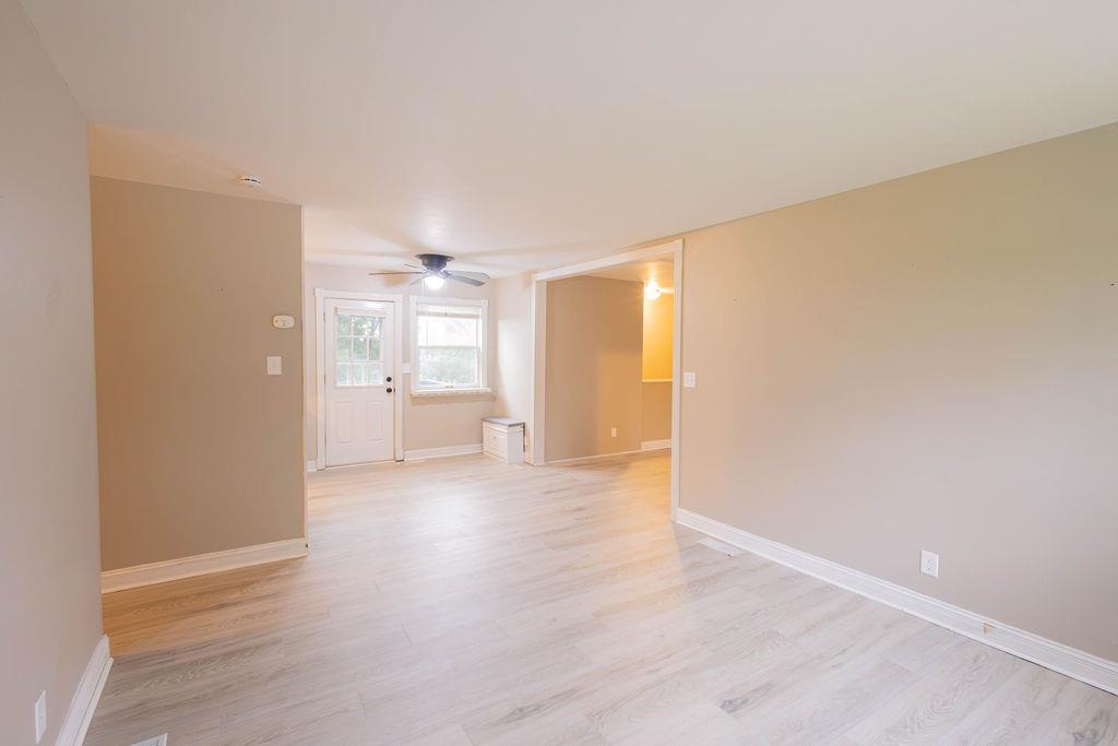 Photo 4 of 10905 E 47th Street