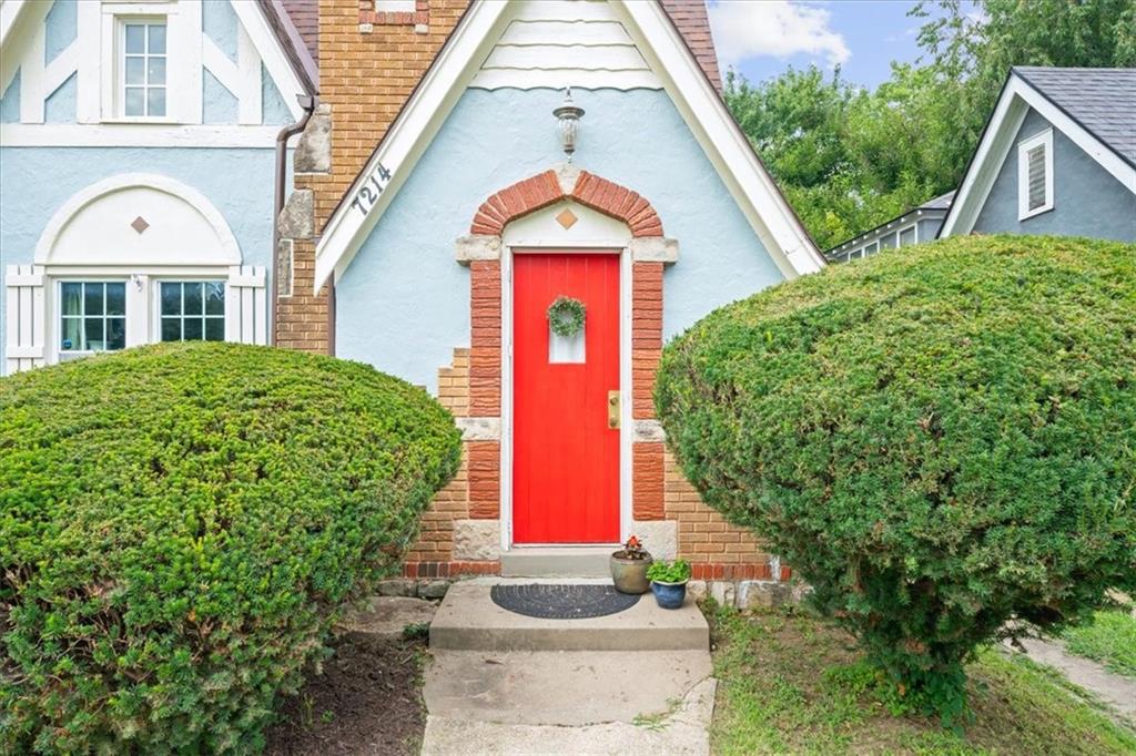 Photo 4 of 7214 Highland Avenue