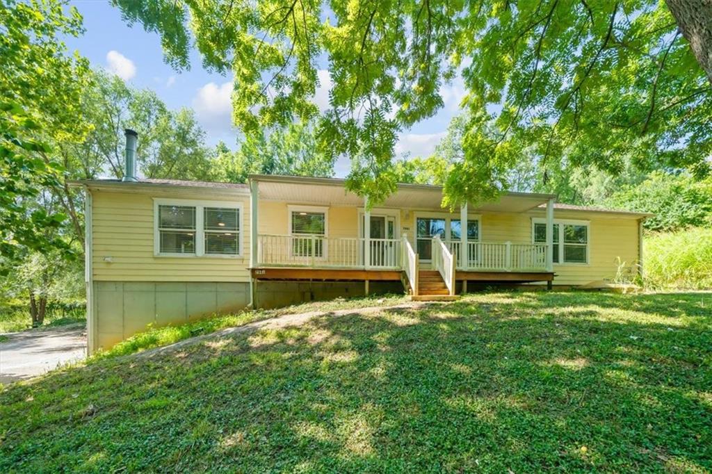 Photo 2 of 7941 Parkview Avenue