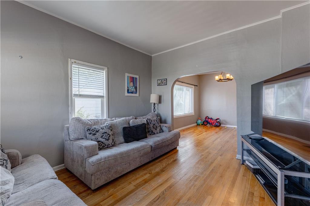 Photo 4 of 276 S Coy Street