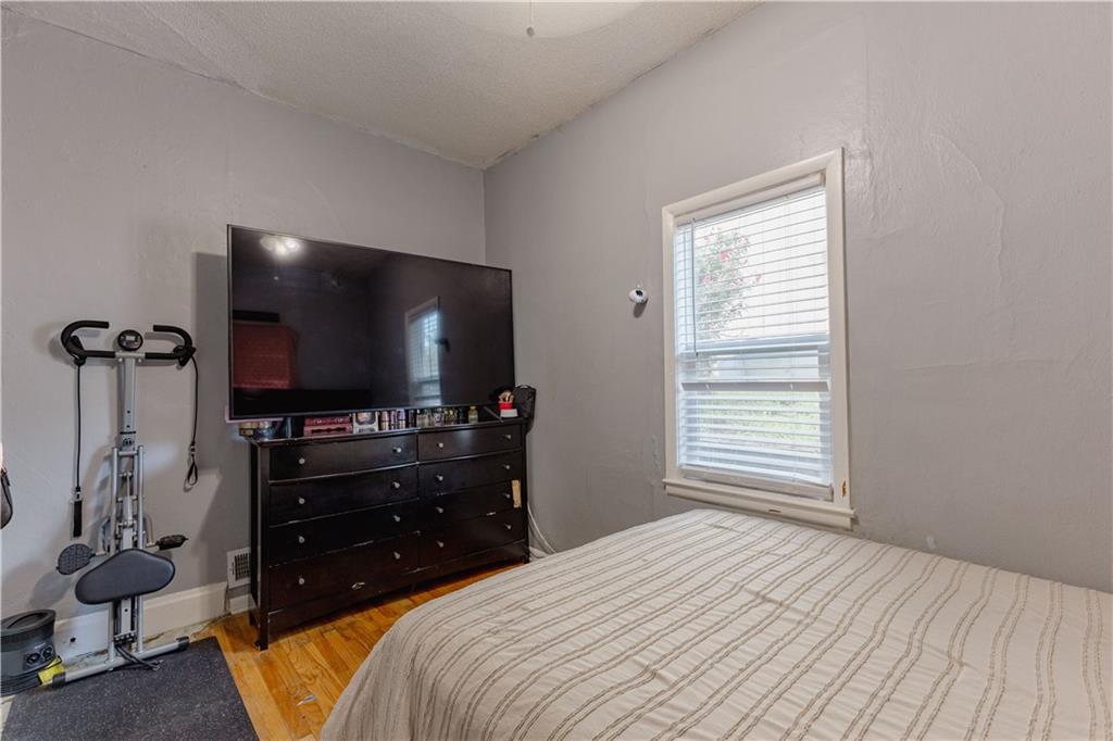 Photo 6 of 276 S Coy Street