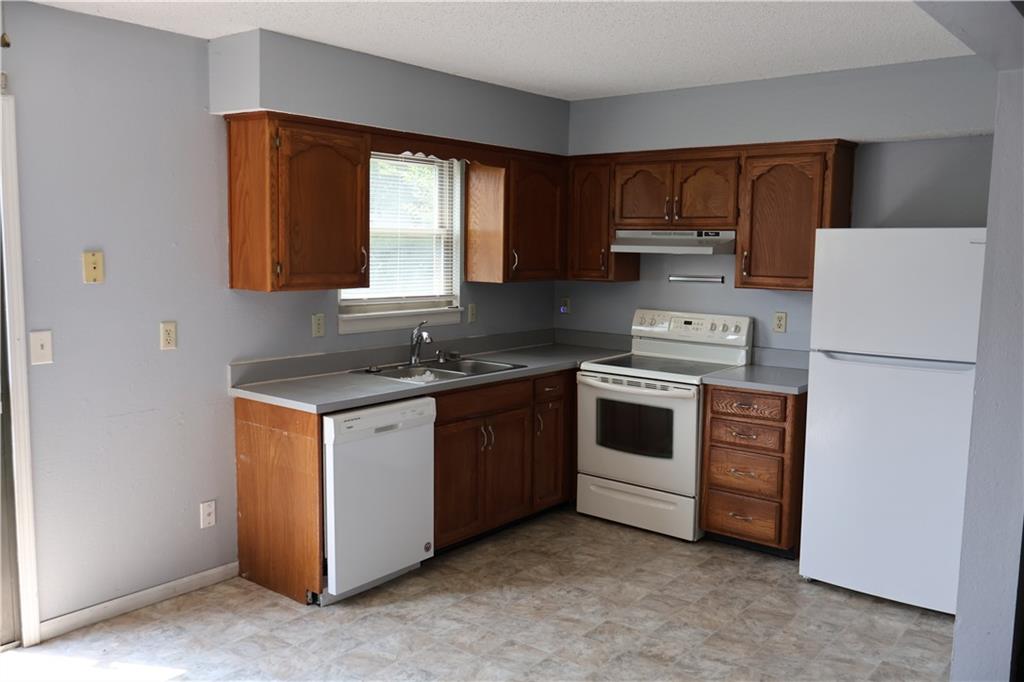 Photo 5 of 700 B Cedar Drive