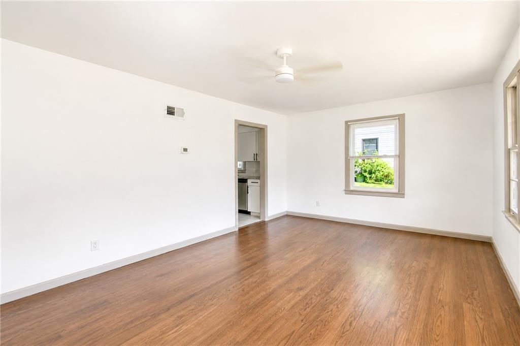 Photo 5 of 5306 N Garfield Avenue