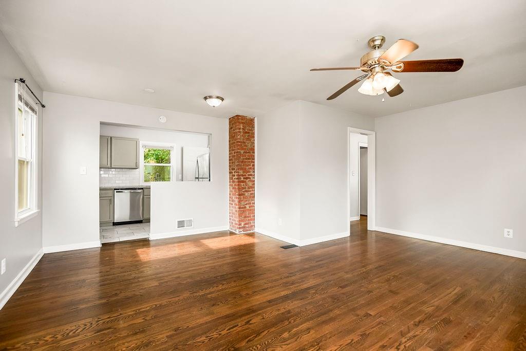 Photo 5 of 319 E 82nd Street
