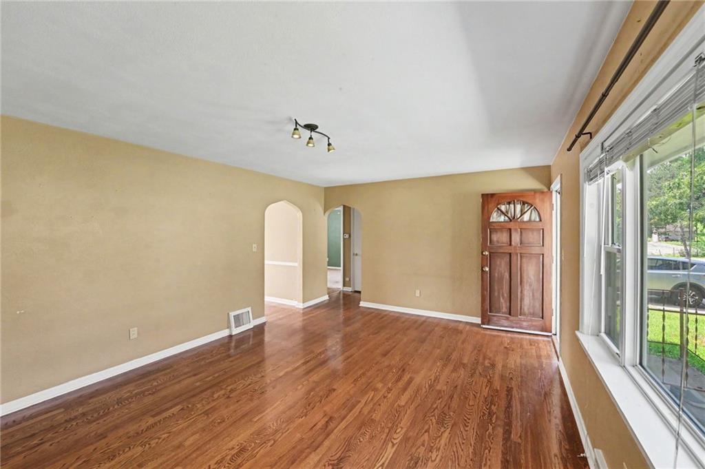 Photo 6 of 9517 Summit Street