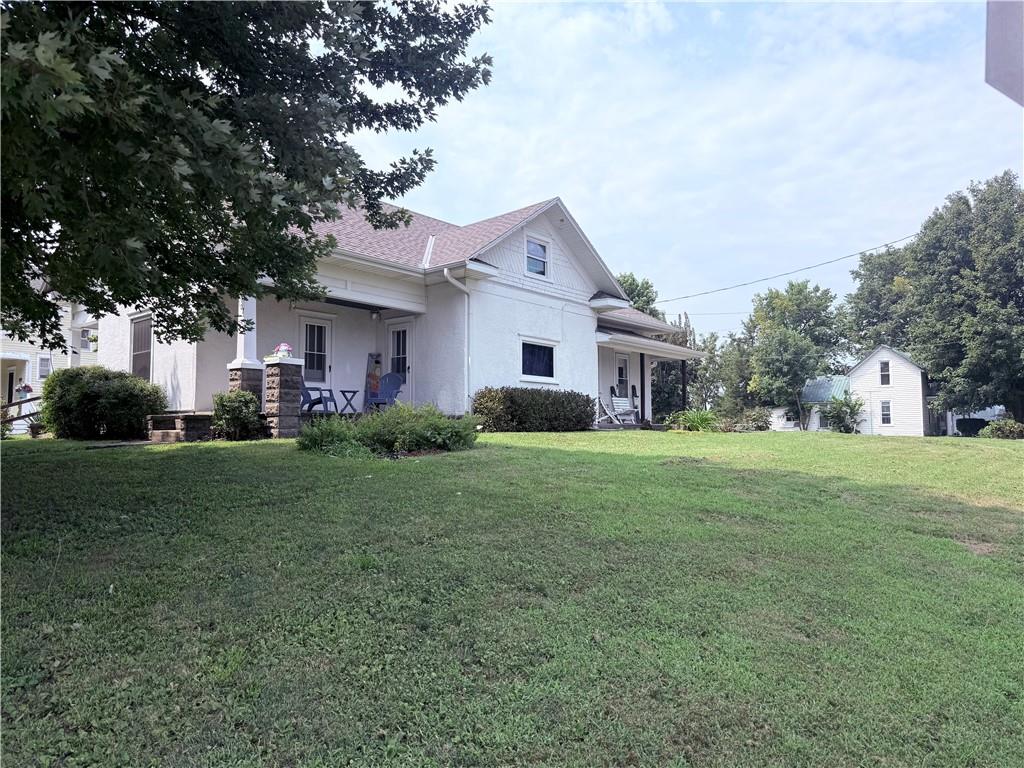 Photo 3 of 107 E Main Street