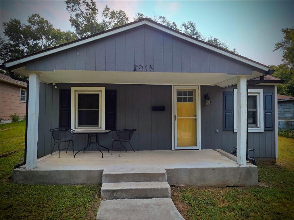 Photo of 2015 S Ash Avenue