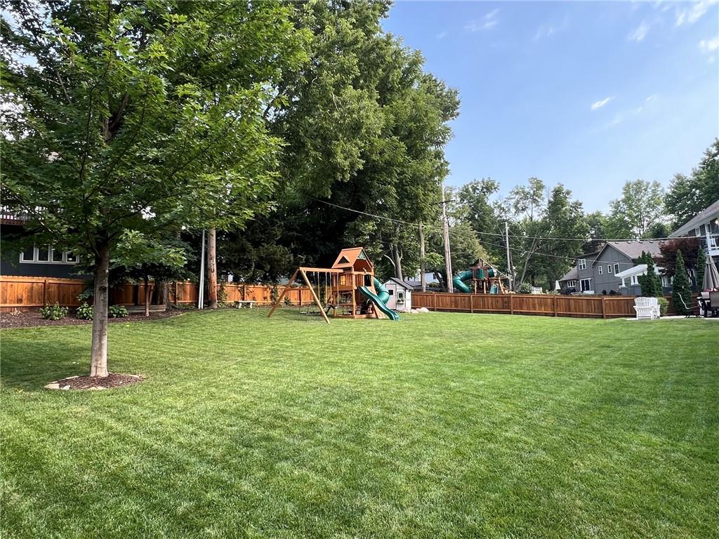 Photo 4 of 12625 Overbrook Road