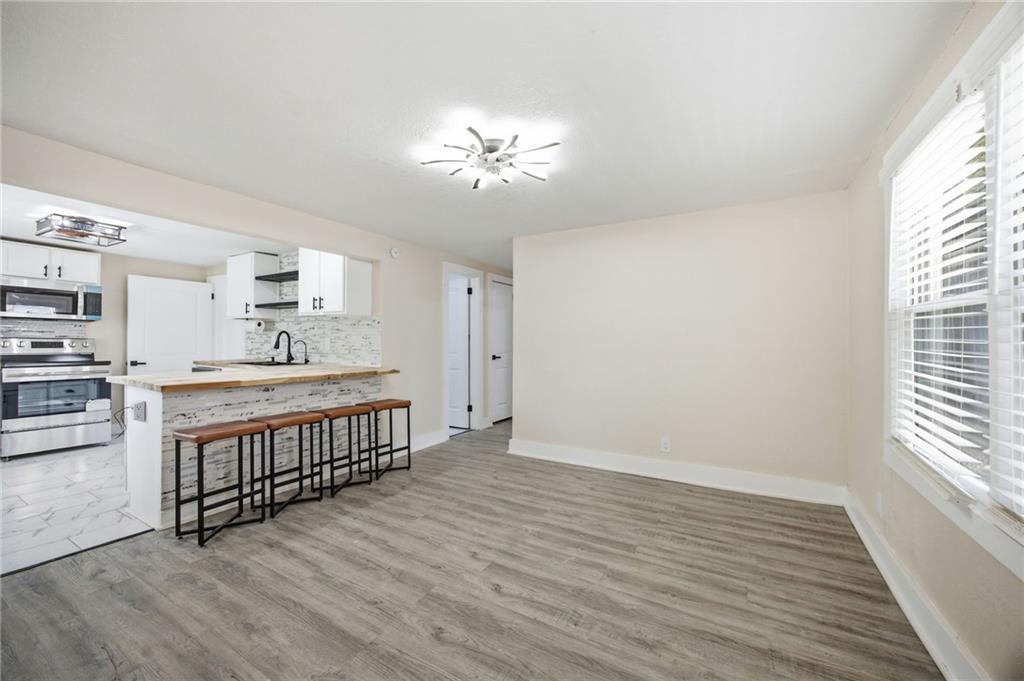 Photo 4 of 4404 Jackson Avenue