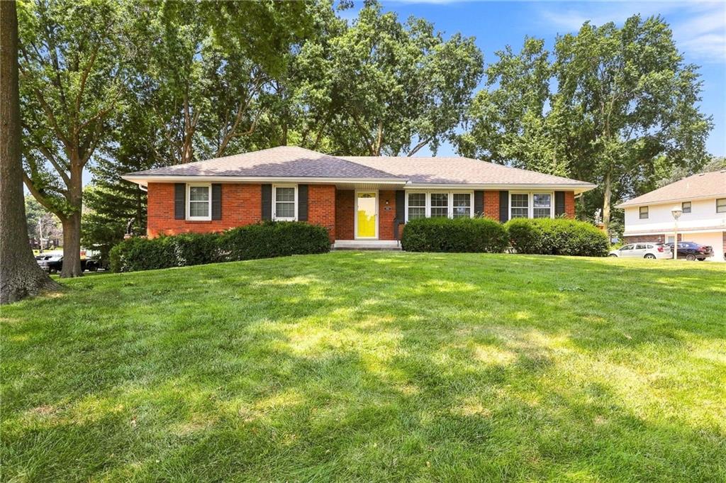 Photo of 1701 Willow Circle