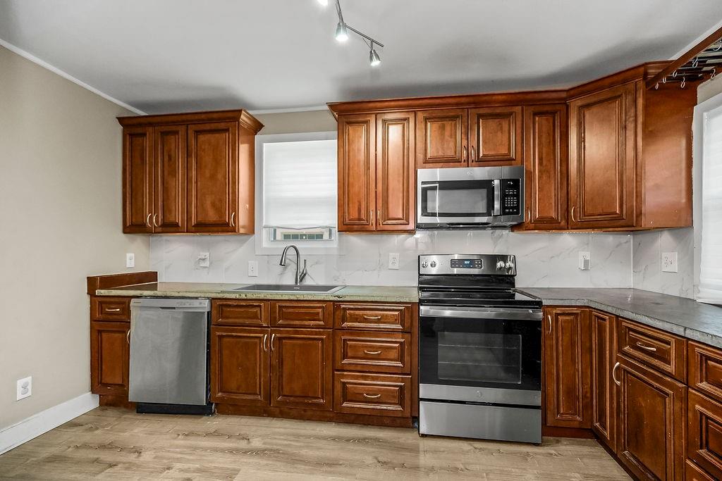Photo 7 of 5225 Brookwood Avenue