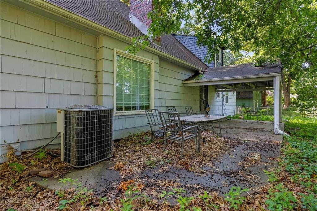 Photo 5 of 5206 Spring Avenue
