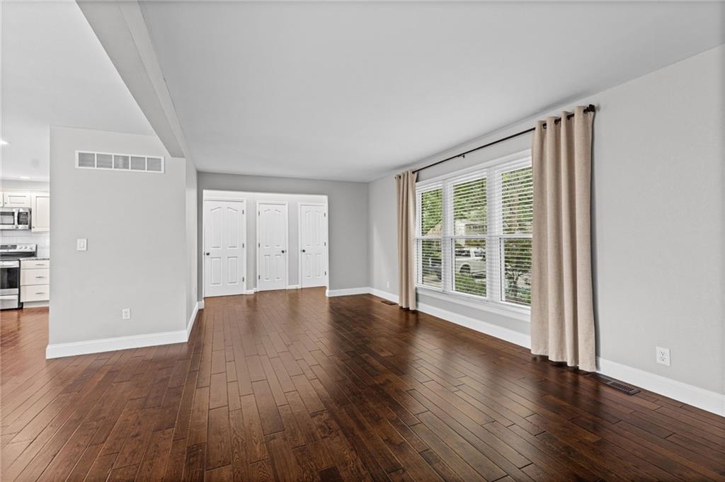 Photo 6 of 9439 Connell Drive