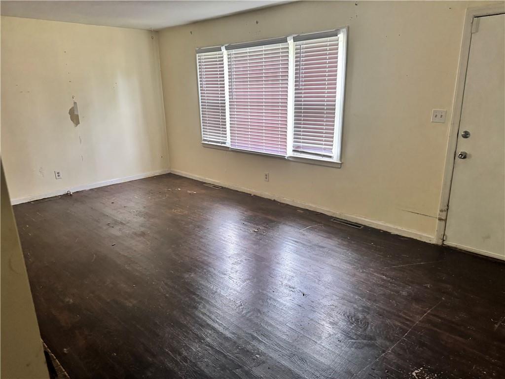 Photo 3 of 9810 Bennington Avenue