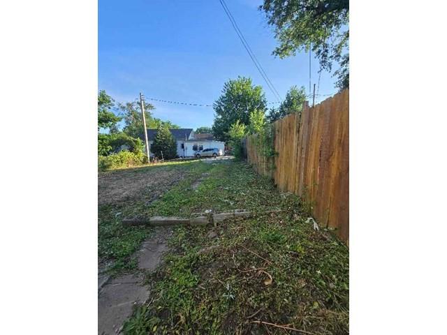 Photo of 5802 Thompson Avenue