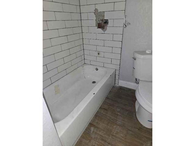 Photo 4 of 5802 Thompson Avenue