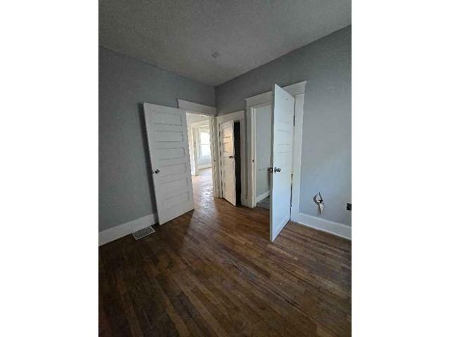 Photo 5 of 5802 Thompson Avenue