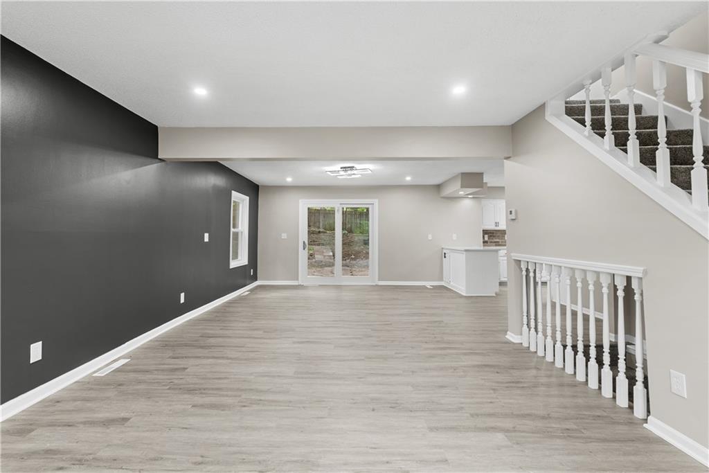 Photo 5 of 7232 N Monroe Avenue