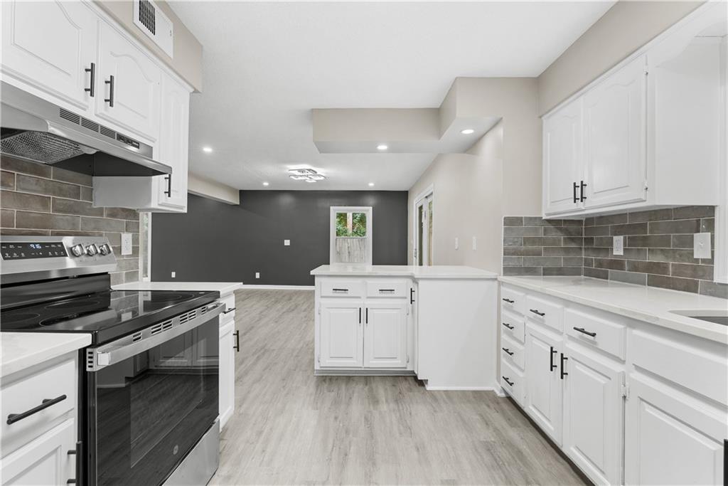 Photo 7 of 7232 N Monroe Avenue