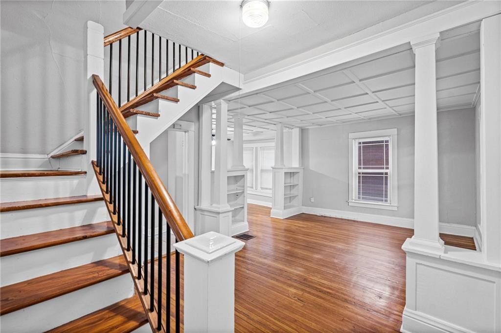 Photo 6 of 4333 Bell Street