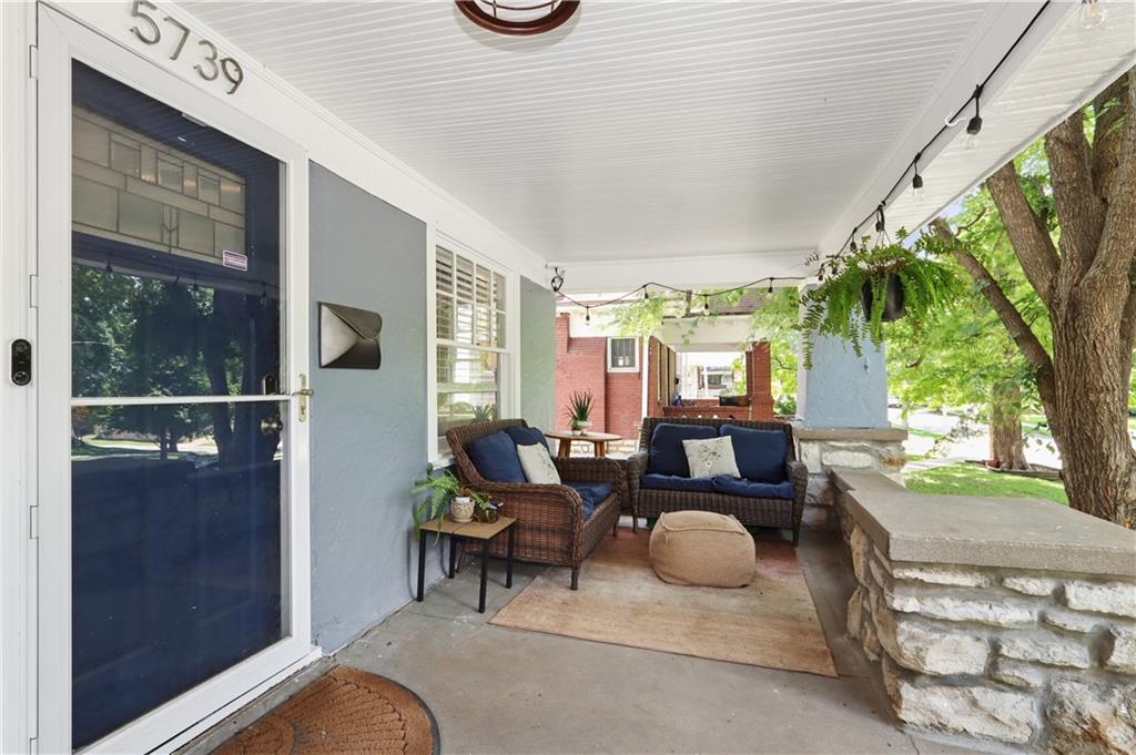 Photo 4 of 5739 Harrison Street