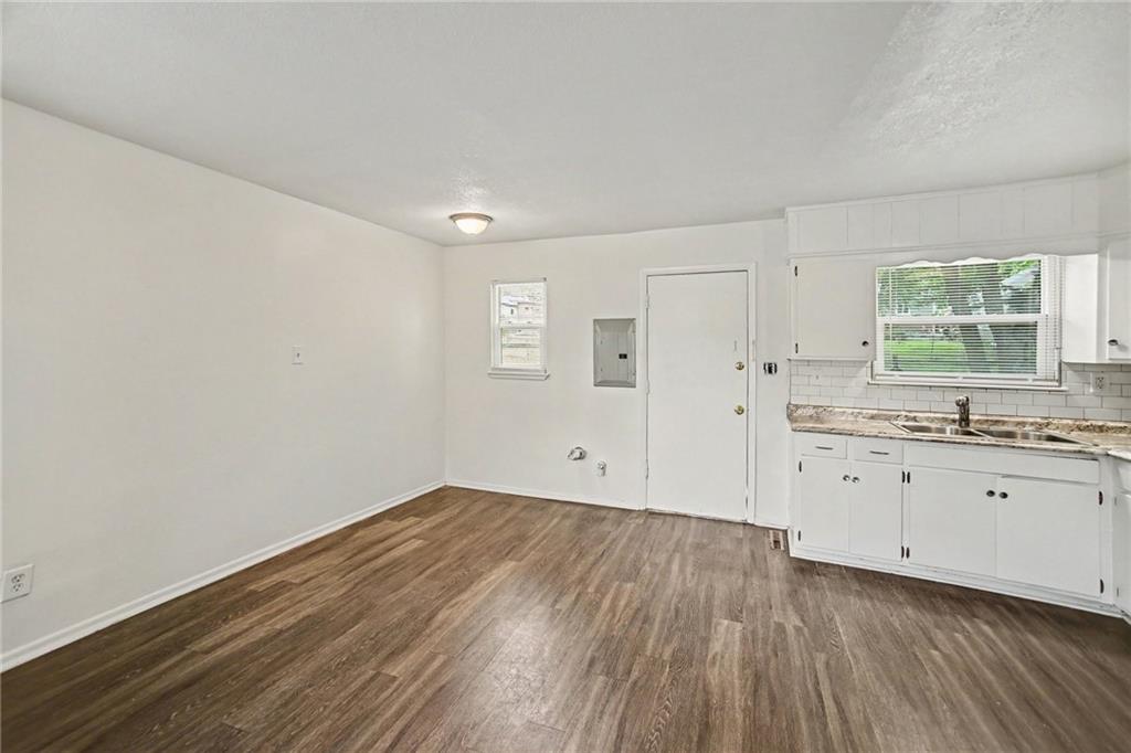 Photo 6 of 2701 S 48TH Terrace