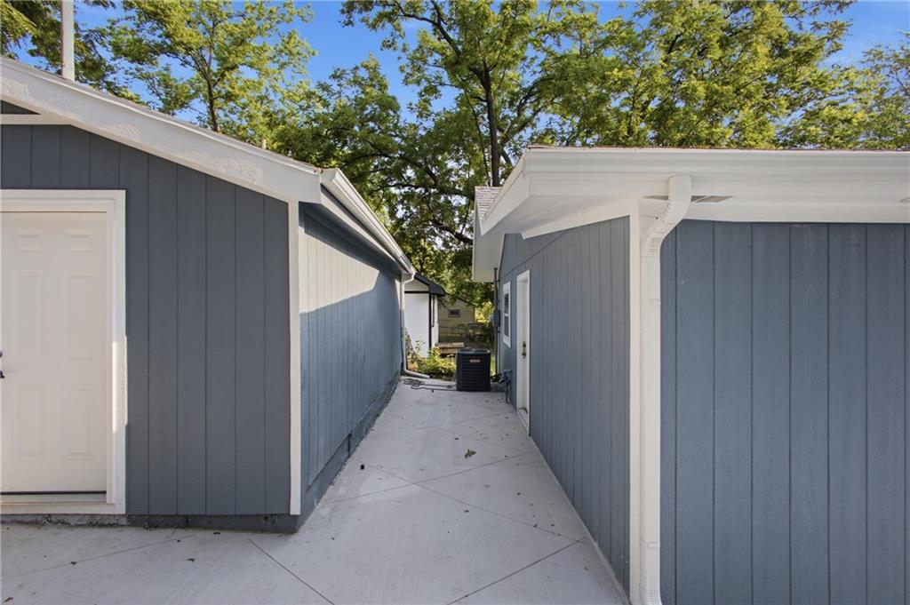 Photo 7 of 6818 Agnes Avenue