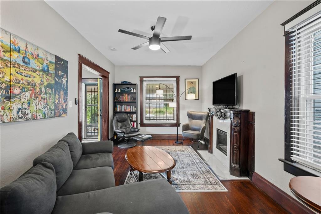 Photo 7 of 3905 Saint John Avenue