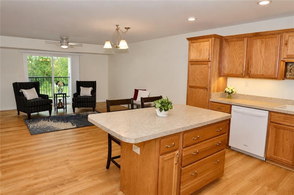 Photo 7 of 2651 NW Barry Road #301