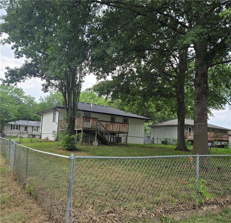 Photo 2 of 1509 SE Royal Street