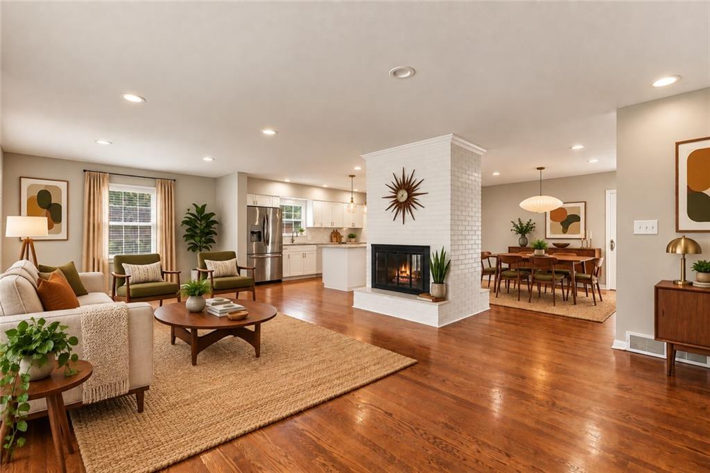 Photo 4 of 10711 W 67th Street