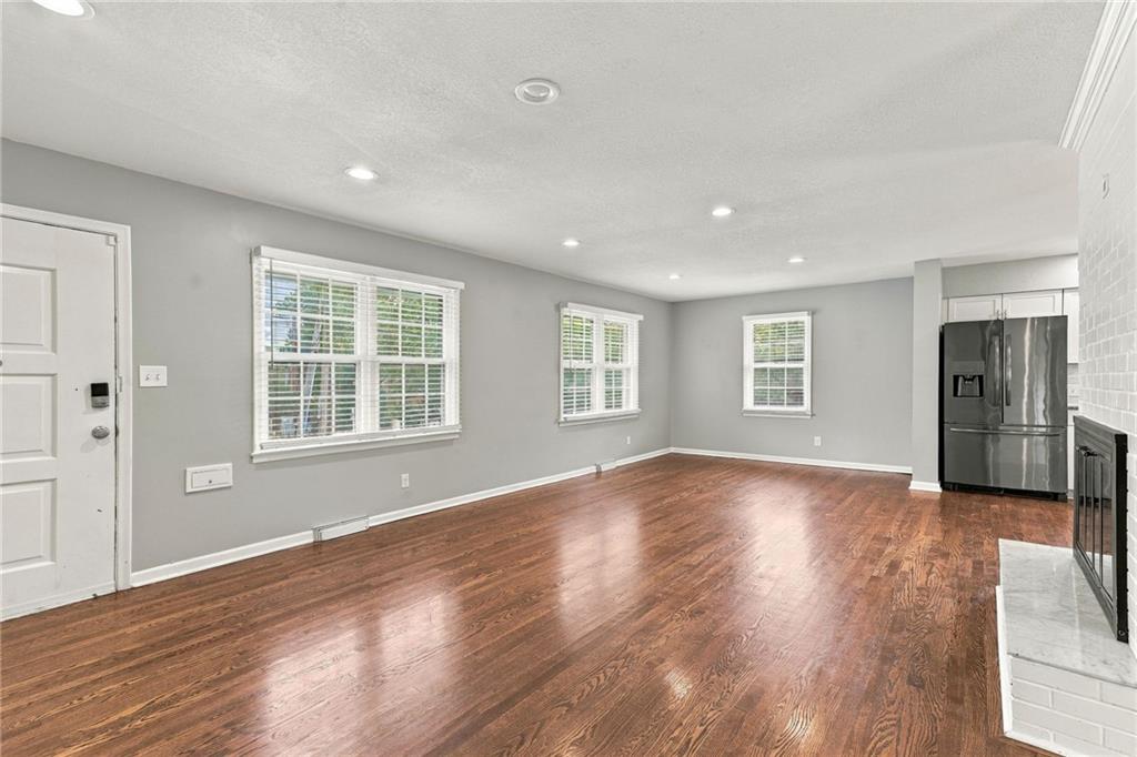 Photo 5 of 10711 W 67th Street