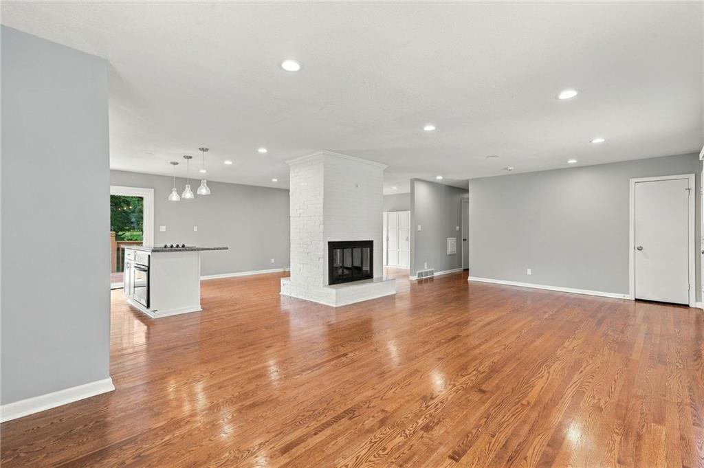 Photo 7 of 10711 W 67th Street