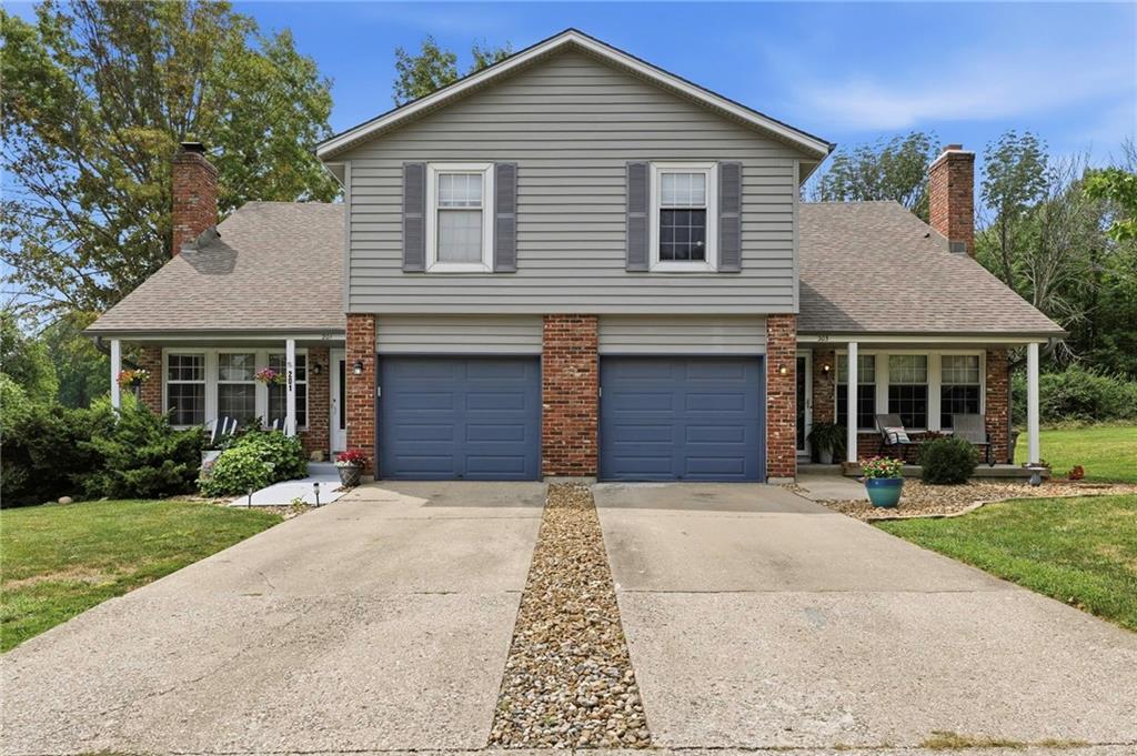 Photo 3 of 203 W Foxwood Drive