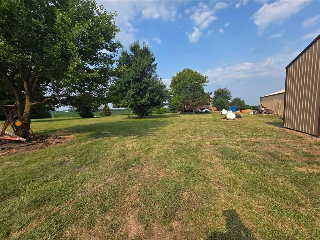 Photo 4 of 5647 SW Mccomas Lane