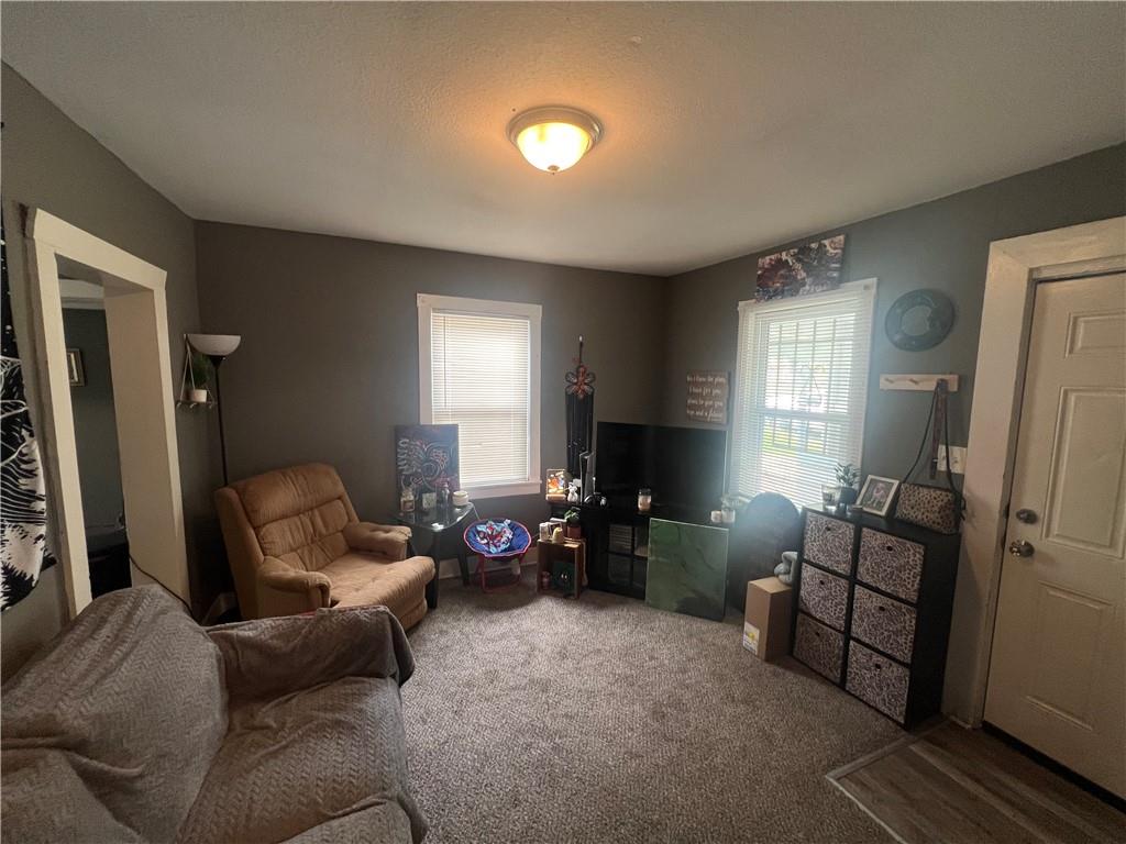 Photo 2 of 2905 E 61st Street