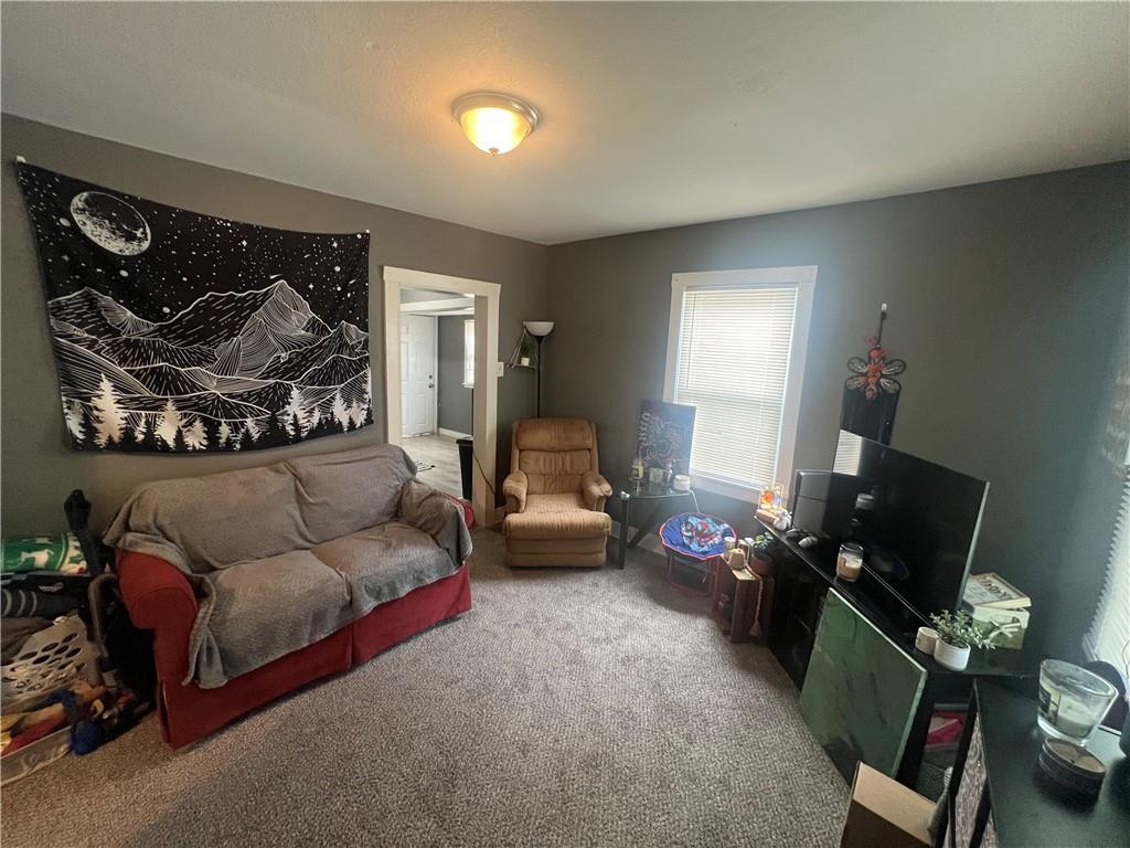 Photo 3 of 2905 E 61st Street