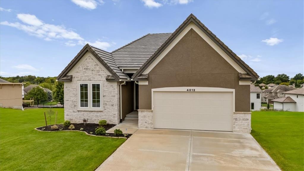 Photo 4 of 4012 NE Chapel Ridge Place