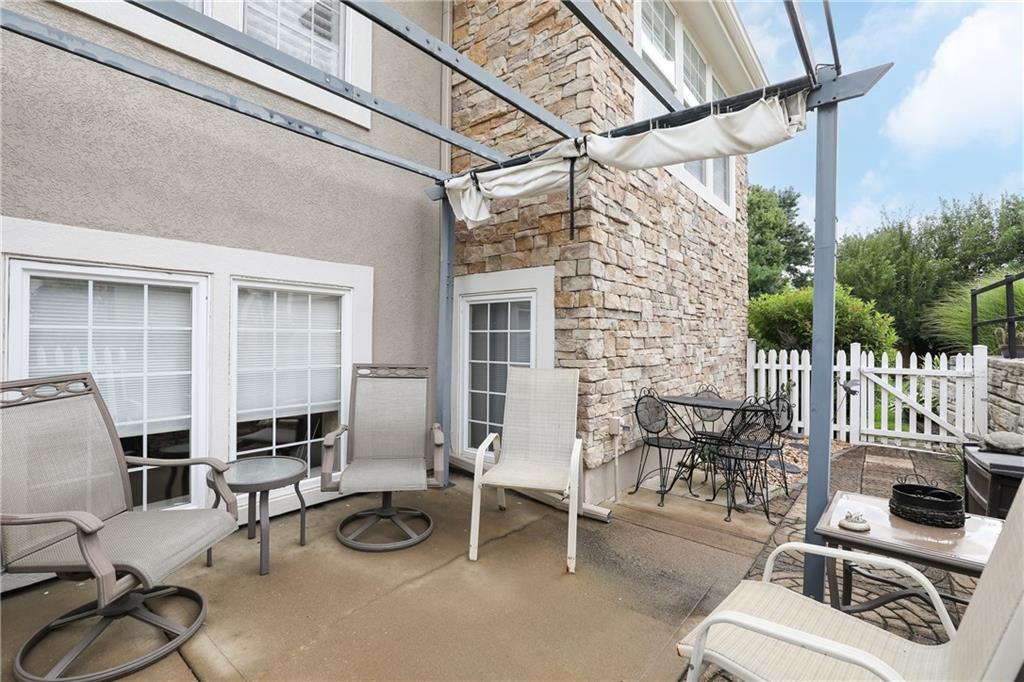 Photo 6 of 11575 S Bell Court Drive #103