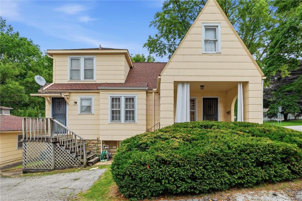 Photo 5 of 3418 Everett Avenue