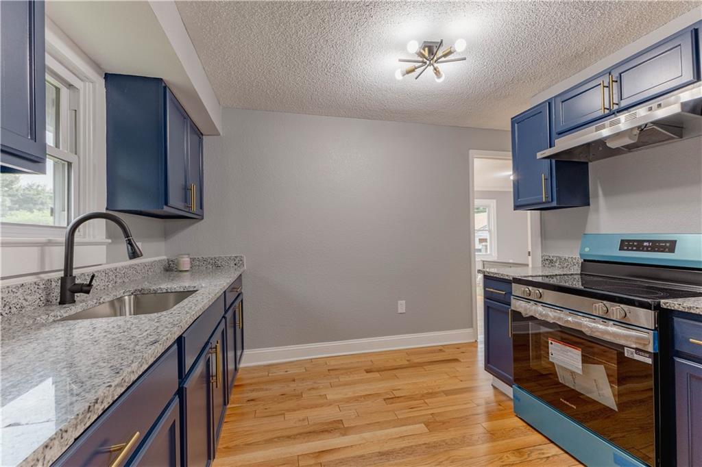 Photo 5 of 116 S Ash Avenue