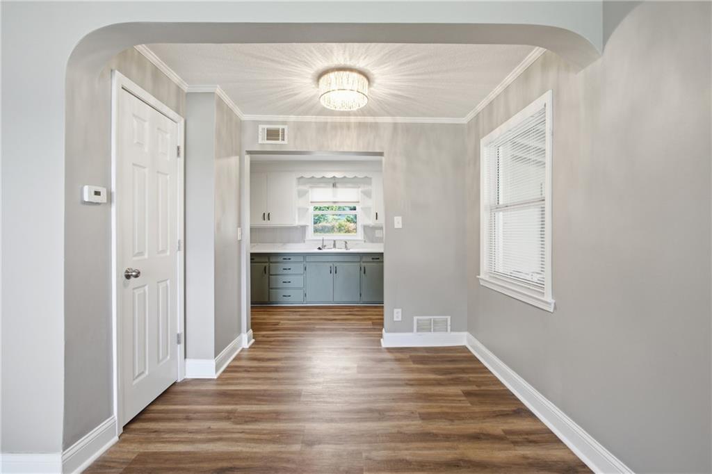 Photo 6 of 1124 E 80th Street