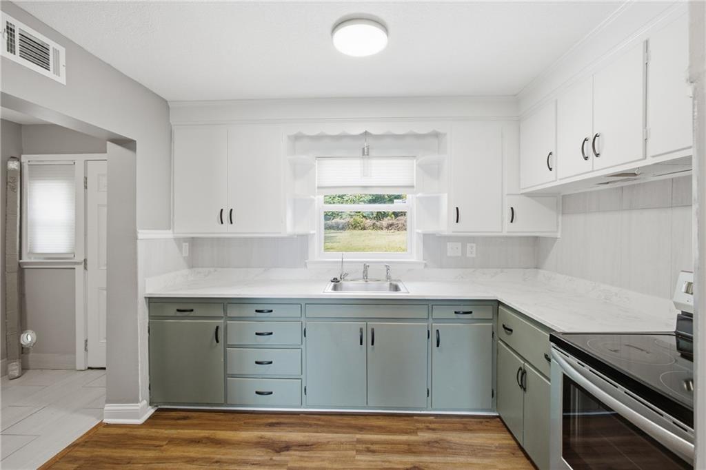 Photo 7 of 1124 E 80th Street