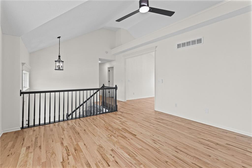 Photo 5 of 1106 Creekside Court