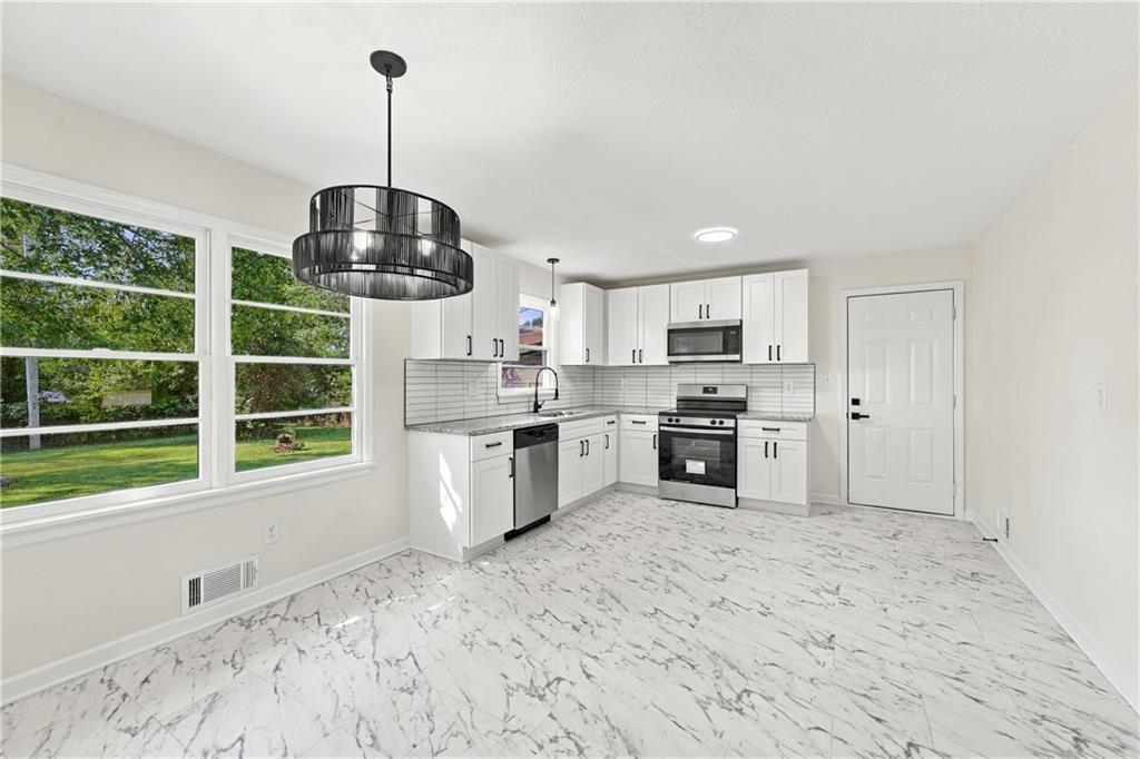 Photo 4 of 3320 Blue Ridge Boulevard