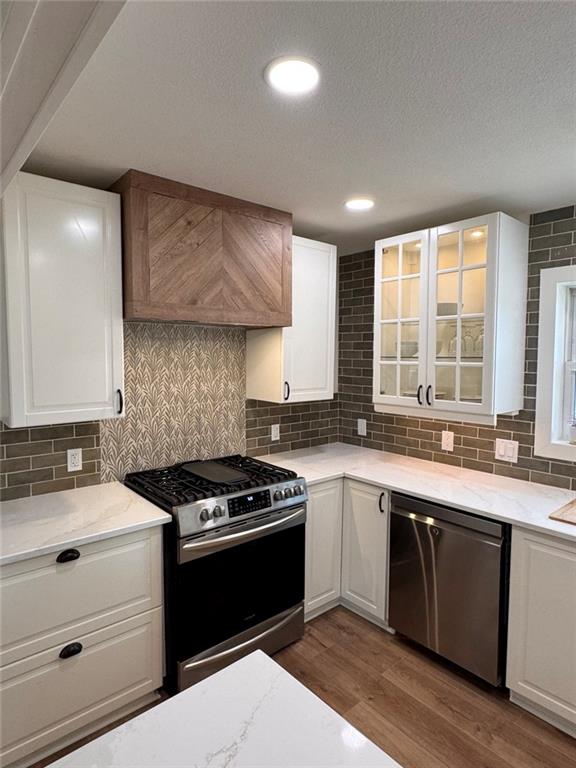 Photo 2 of 3714 S Crysler Avenue