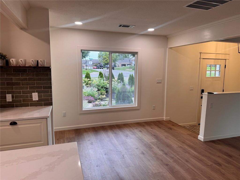 Photo 6 of 3714 S Crysler Avenue