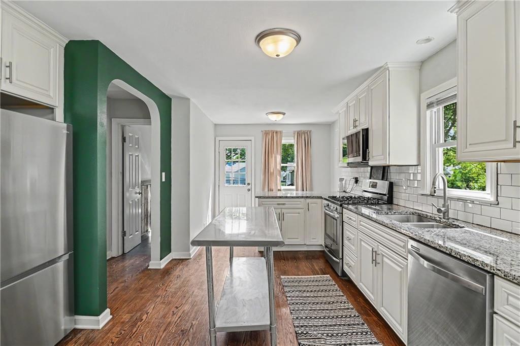 Photo 4 of 7403 Campbell Street