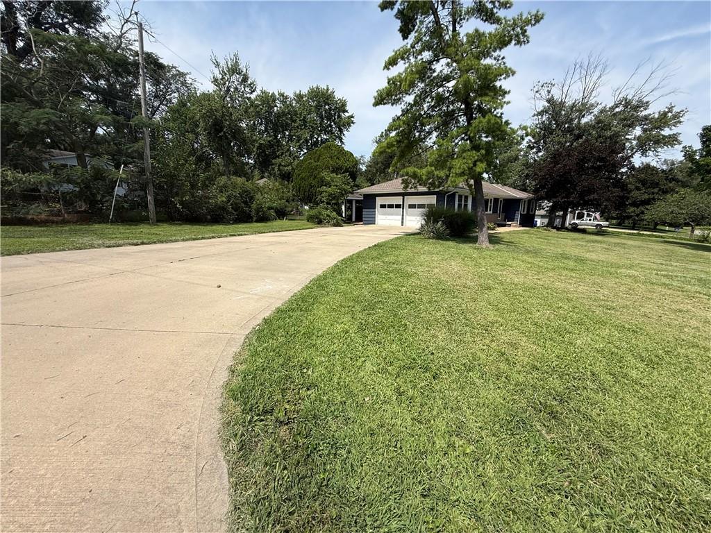 Photo 4 of 7600 E 130th Court